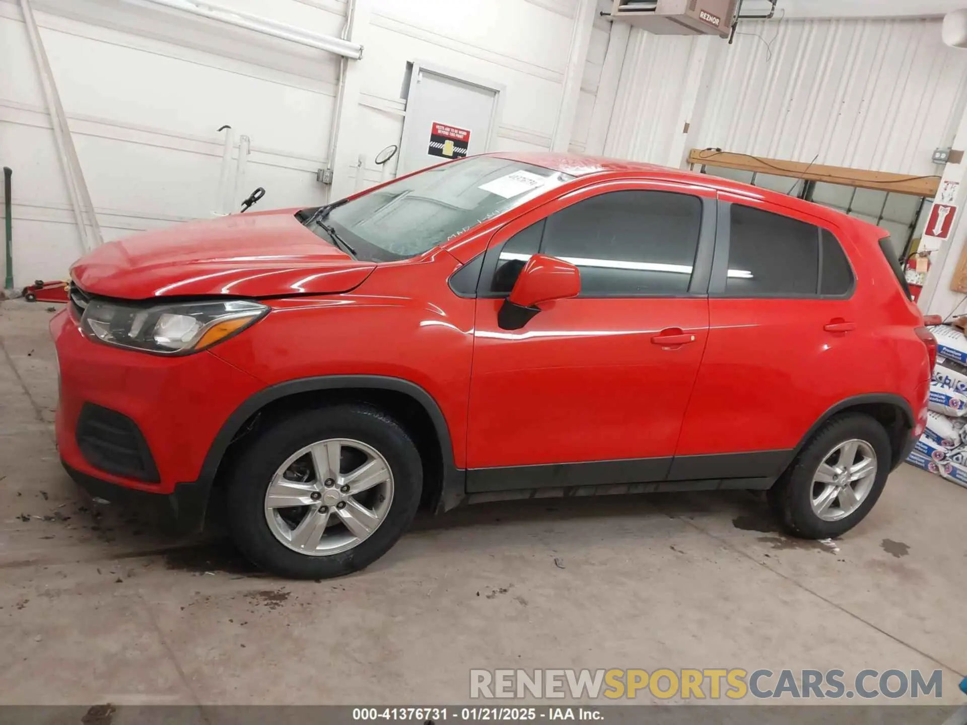 14 fotografías del automóvil dañado KL7CJKSB9LB353492 CHEVROLET TRAX 2020