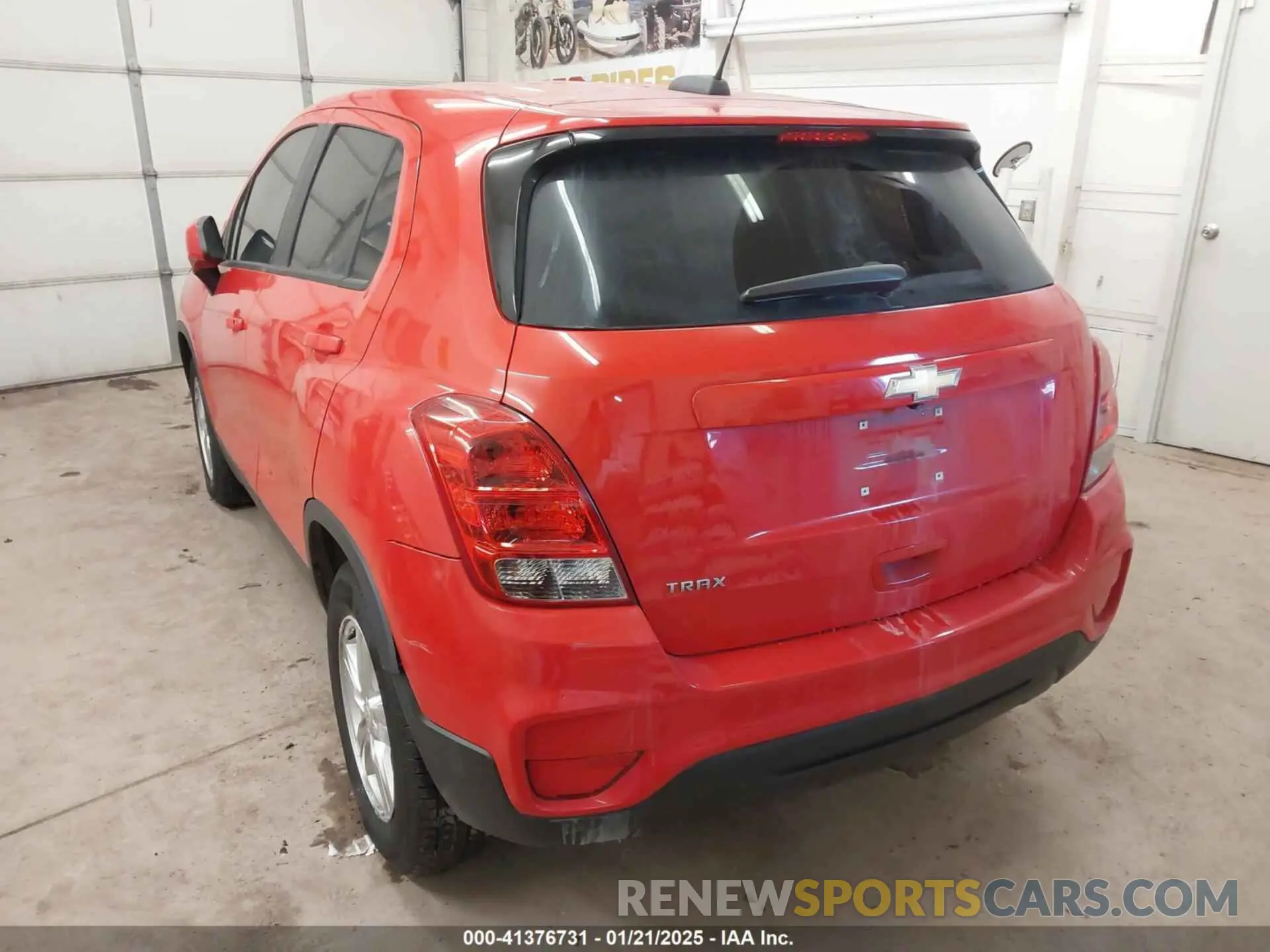 3 fotografías del automóvil dañado KL7CJKSB9LB353492 CHEVROLET TRAX 2020