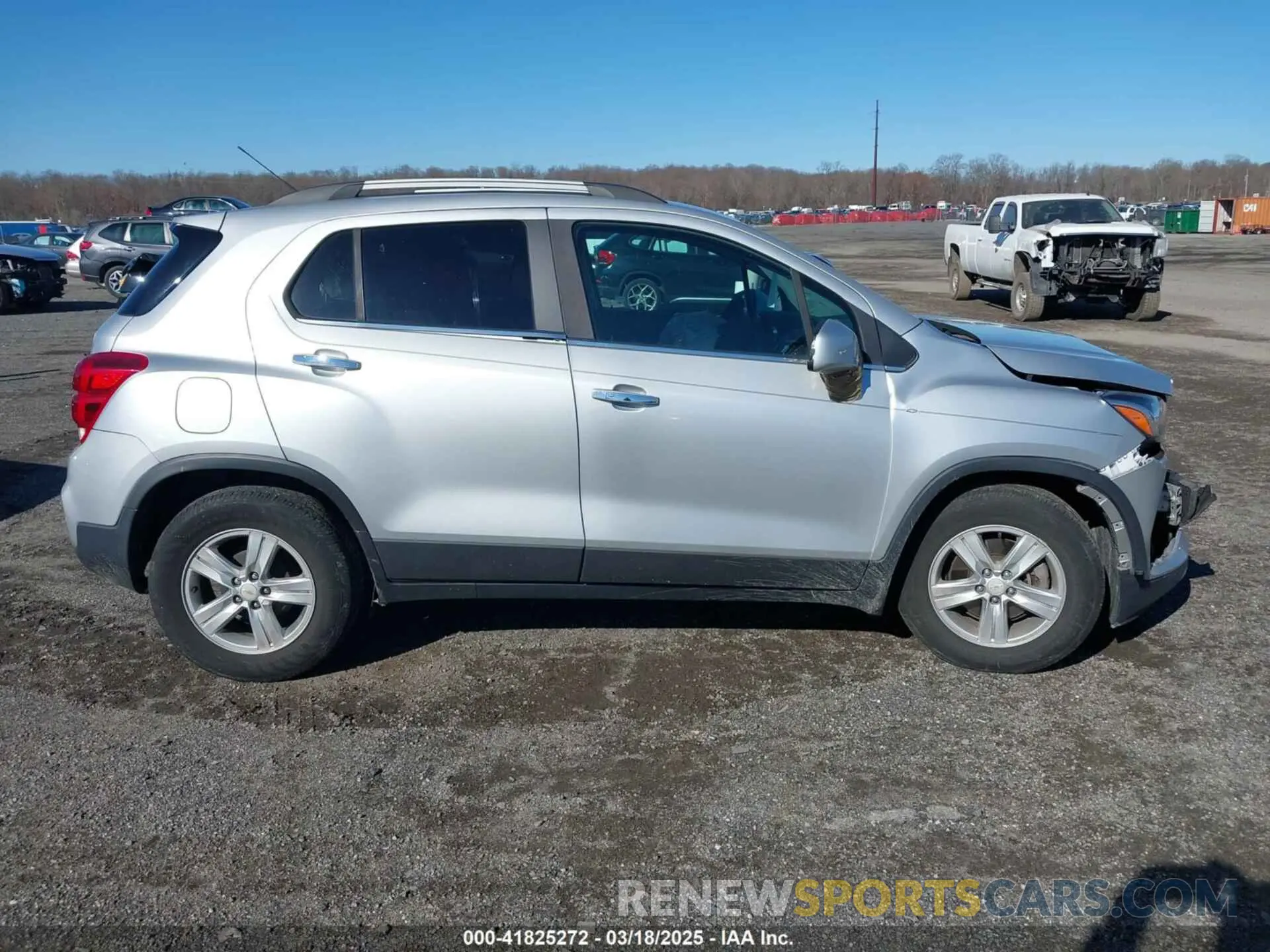 13 fotografías del automóvil dañado KL7CJLSB0LB029045 CHEVROLET TRAX 2020