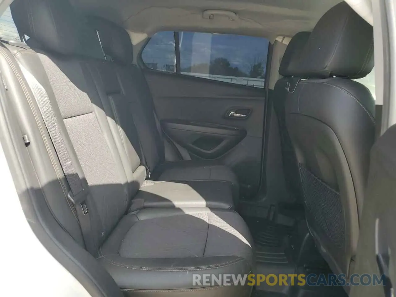 11 fotografías del automóvil dañado KL7CJLSB1LB043942 CHEVROLET TRAX 2020