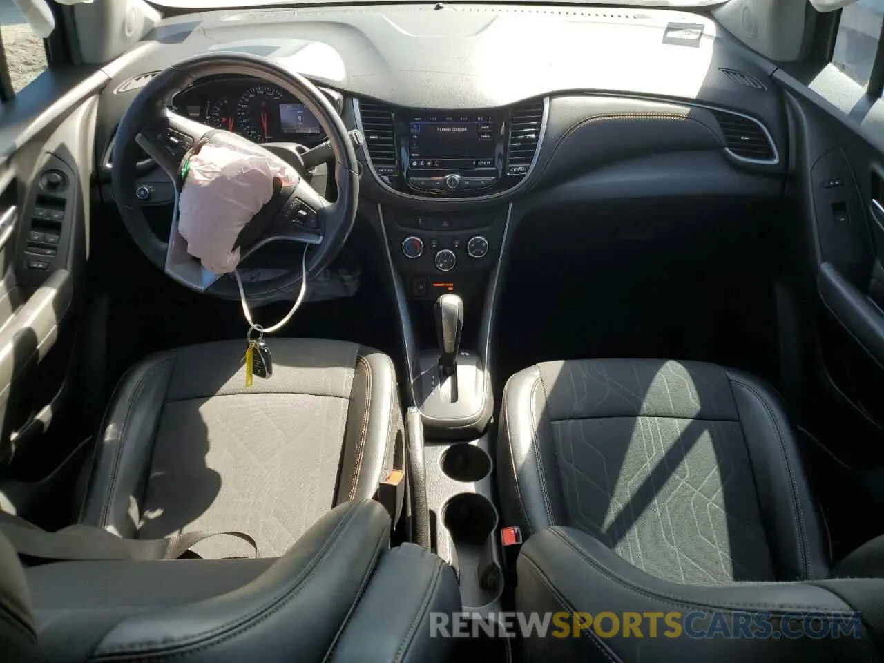 8 fotografías del automóvil dañado KL7CJLSB1LB043942 CHEVROLET TRAX 2020