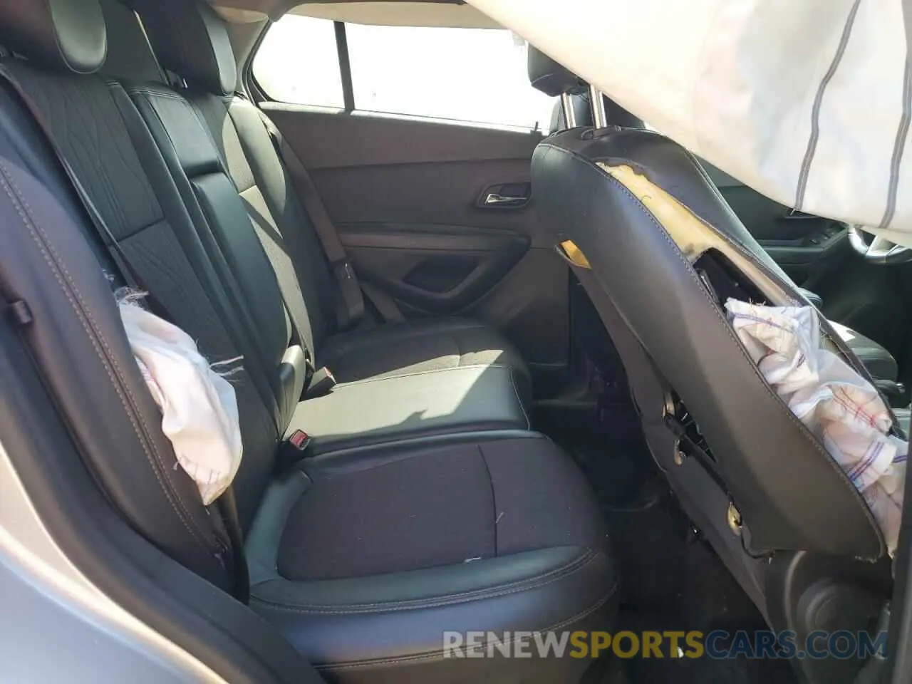 11 fotografías del automóvil dañado KL7CJLSB2LB002350 CHEVROLET TRAX 2020
