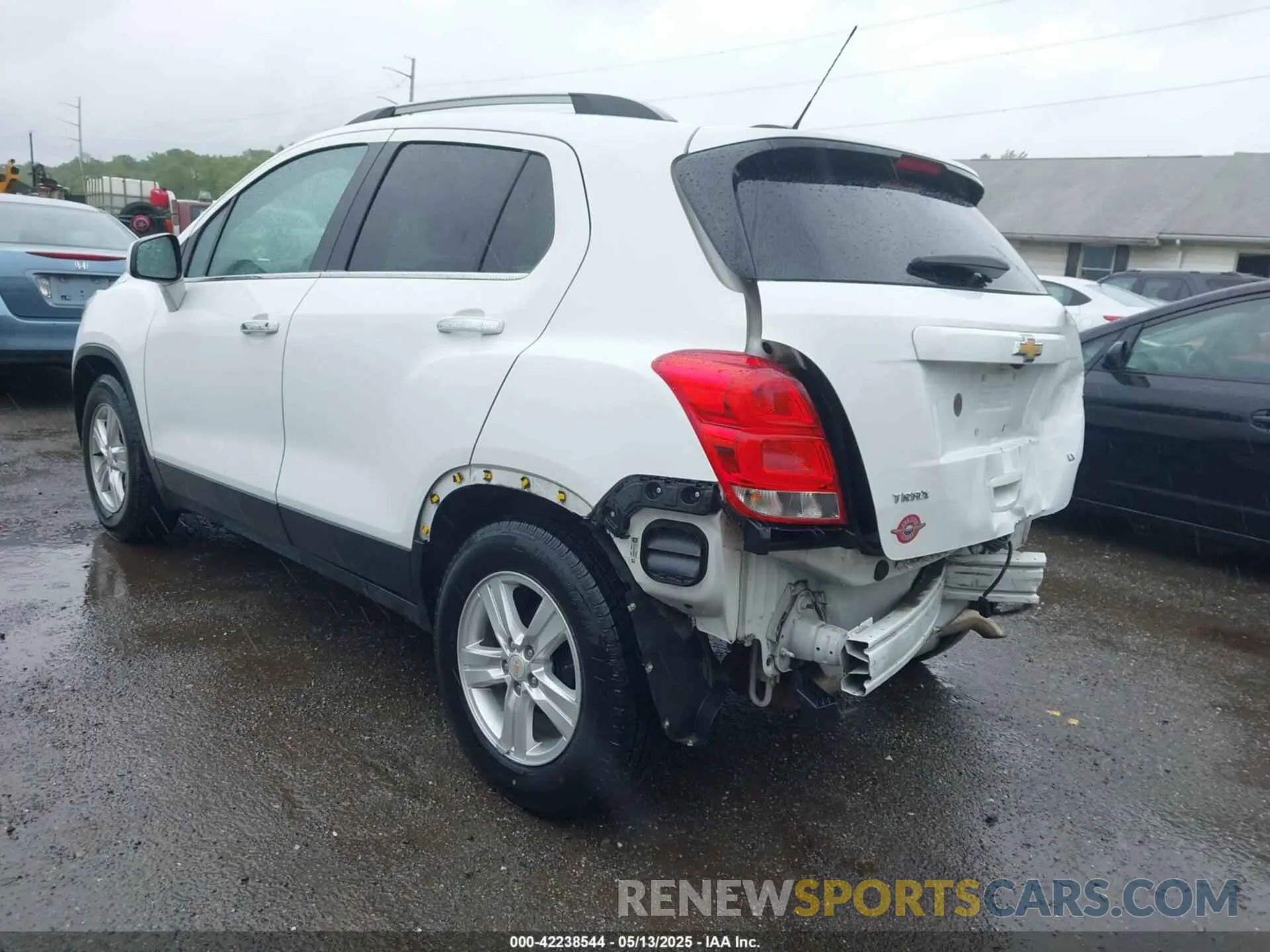3 fotografías del automóvil dañado KL7CJLSB2LB006897 CHEVROLET TRAX 2020