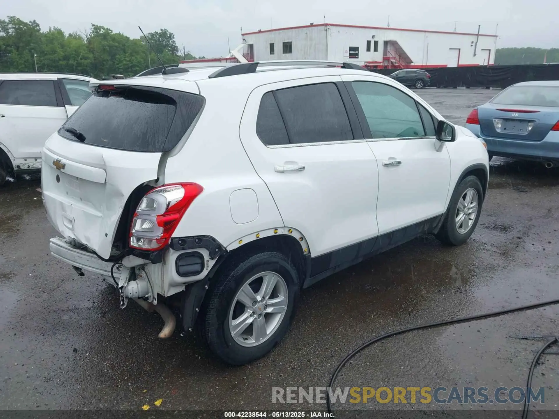 4 fotografías del automóvil dañado KL7CJLSB2LB006897 CHEVROLET TRAX 2020