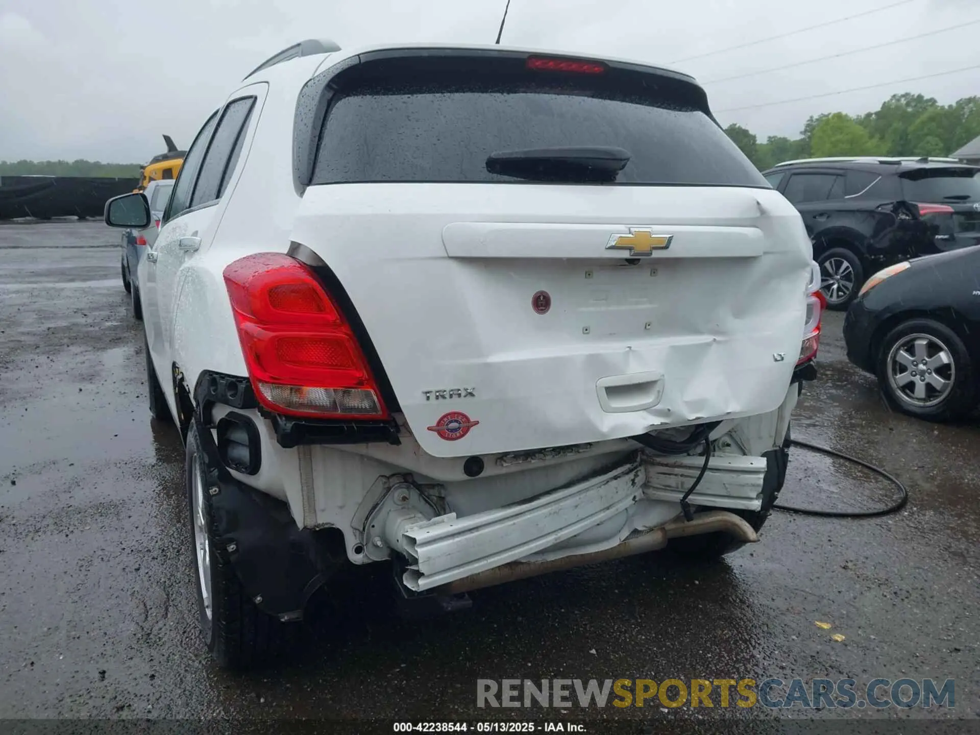 6 fotografías del automóvil dañado KL7CJLSB2LB006897 CHEVROLET TRAX 2020