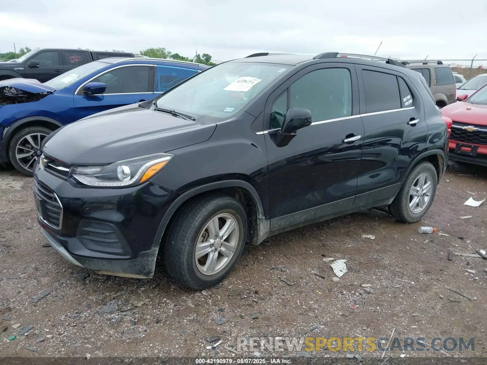 2 fotografías del automóvil dañado KL7CJLSB2LB015650 CHEVROLET TRAX 2020