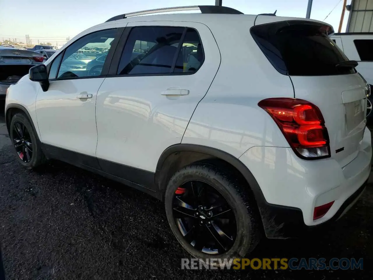 2 fotografías del automóvil dañado KL7CJLSB2LB320467 CHEVROLET TRAX 2020