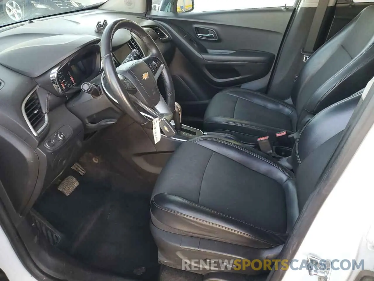 7 fotografías del automóvil dañado KL7CJLSB2LB320467 CHEVROLET TRAX 2020