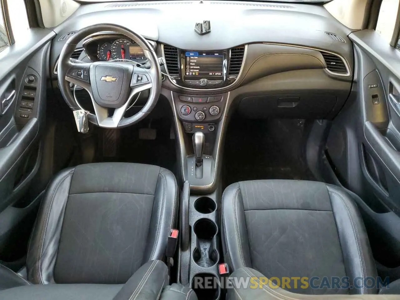 8 fotografías del automóvil dañado KL7CJLSB2LB320467 CHEVROLET TRAX 2020
