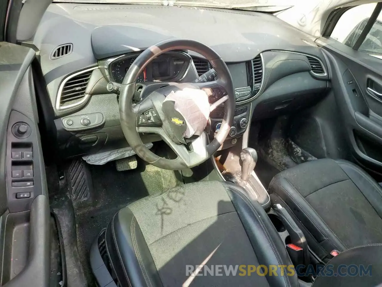 8 fotografías del automóvil dañado KL7CJLSB2LB336829 CHEVROLET TRAX 2020