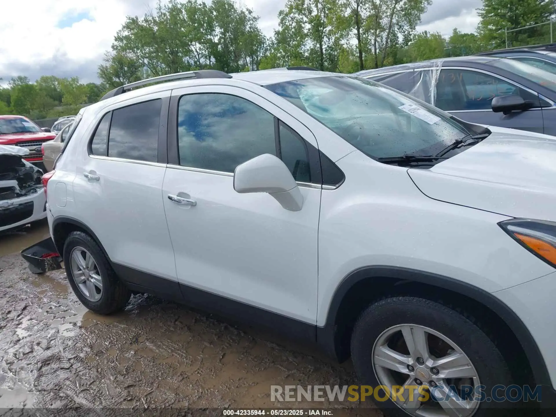 13 fotografías del automóvil dañado KL7CJLSB4LB069208 CHEVROLET TRAX 2020