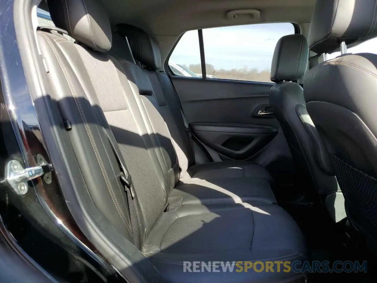 11 fotografías del automóvil dañado KL7CJLSB4LB092357 CHEVROLET TRAX 2020