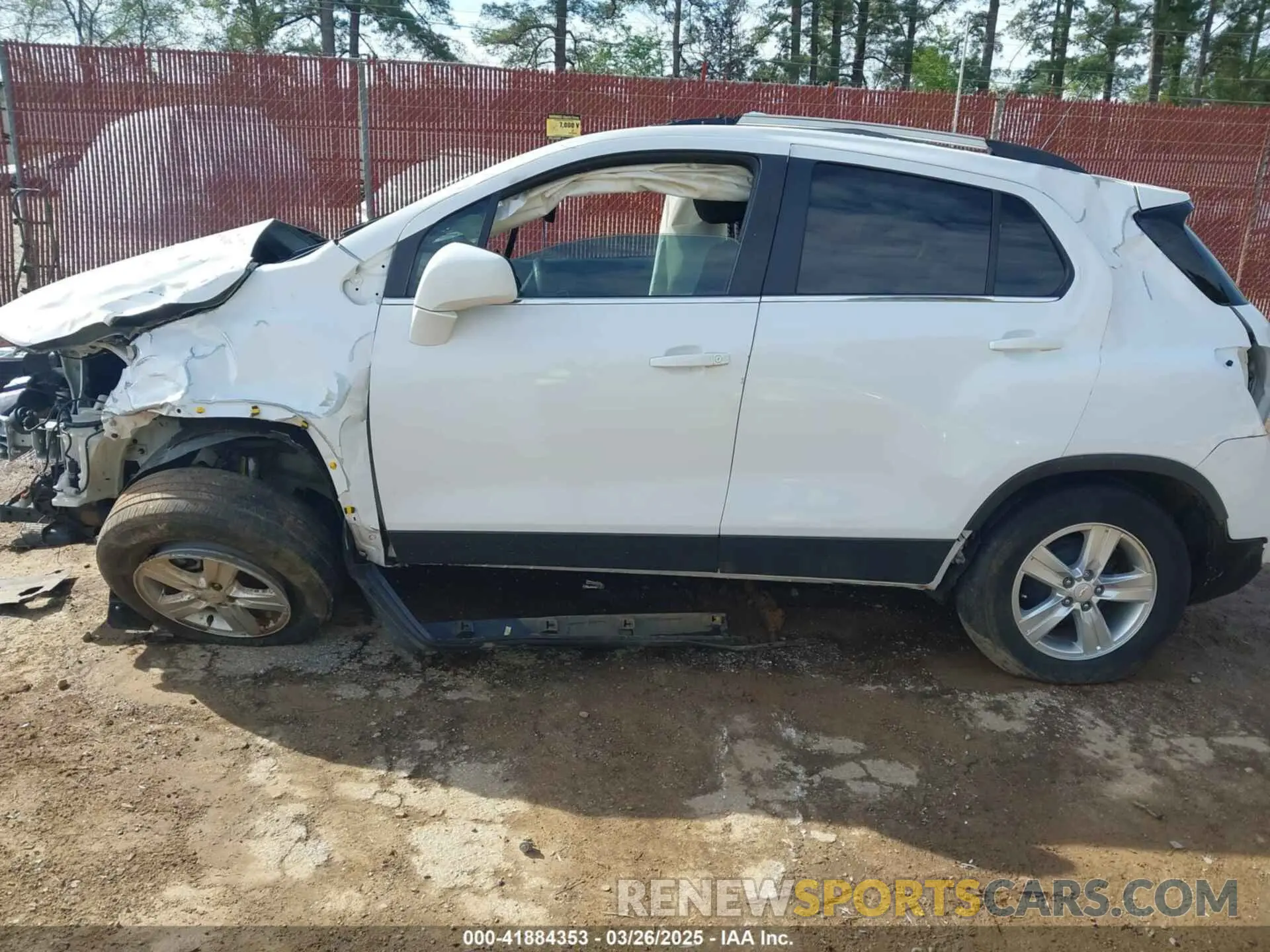 15 fotografías del automóvil dañado KL7CJLSB5LB315103 CHEVROLET TRAX 2020