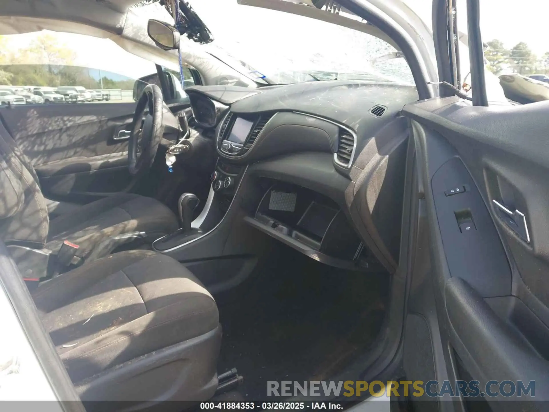 5 fotografías del automóvil dañado KL7CJLSB5LB315103 CHEVROLET TRAX 2020