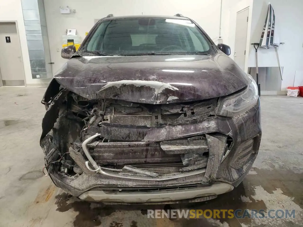 5 fotografías del automóvil dañado KL7CJLSB5LB334573 CHEVROLET TRAX 2020