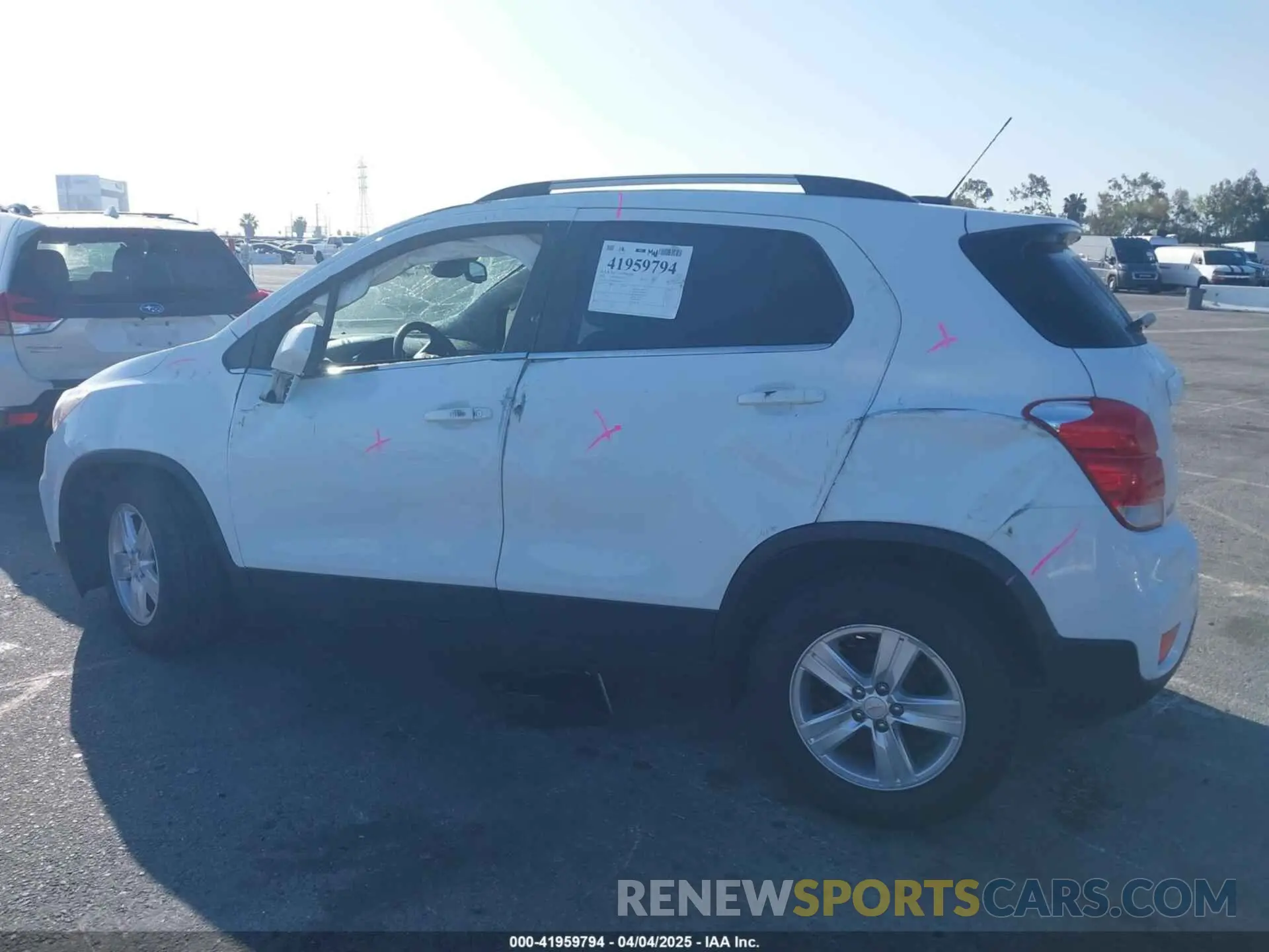 14 fotografías del automóvil dañado KL7CJLSB6LB325915 CHEVROLET TRAX 2020