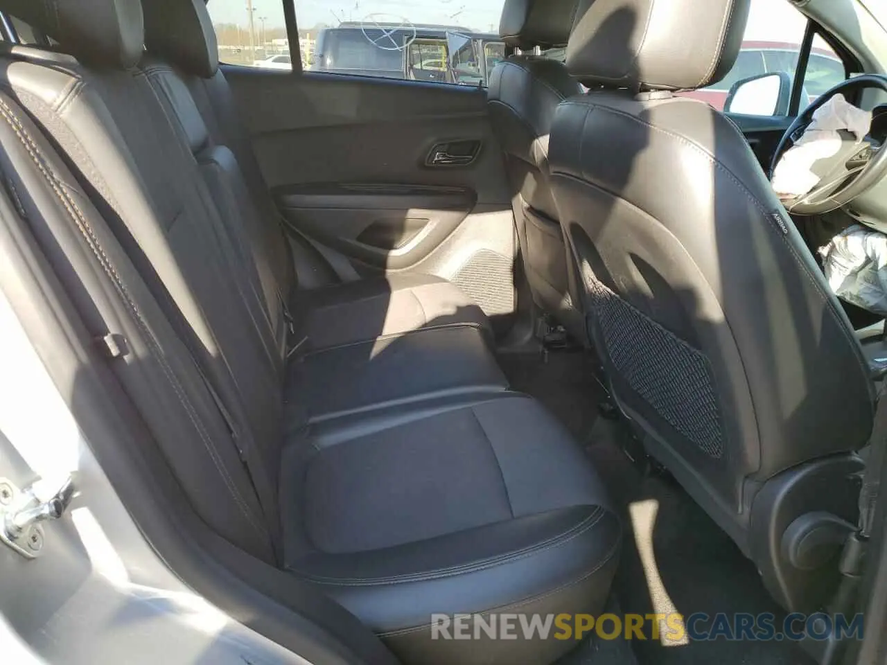11 fotografías del automóvil dañado KL7CJLSB7LB009780 CHEVROLET TRAX 2020