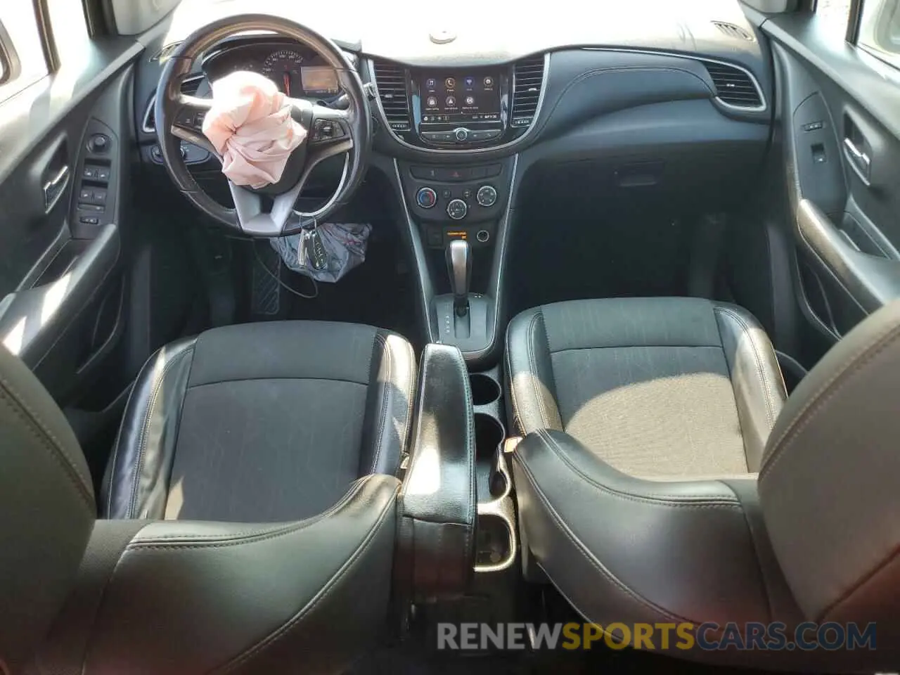 8 fotografías del automóvil dañado KL7CJLSB7LB091509 CHEVROLET TRAX 2020