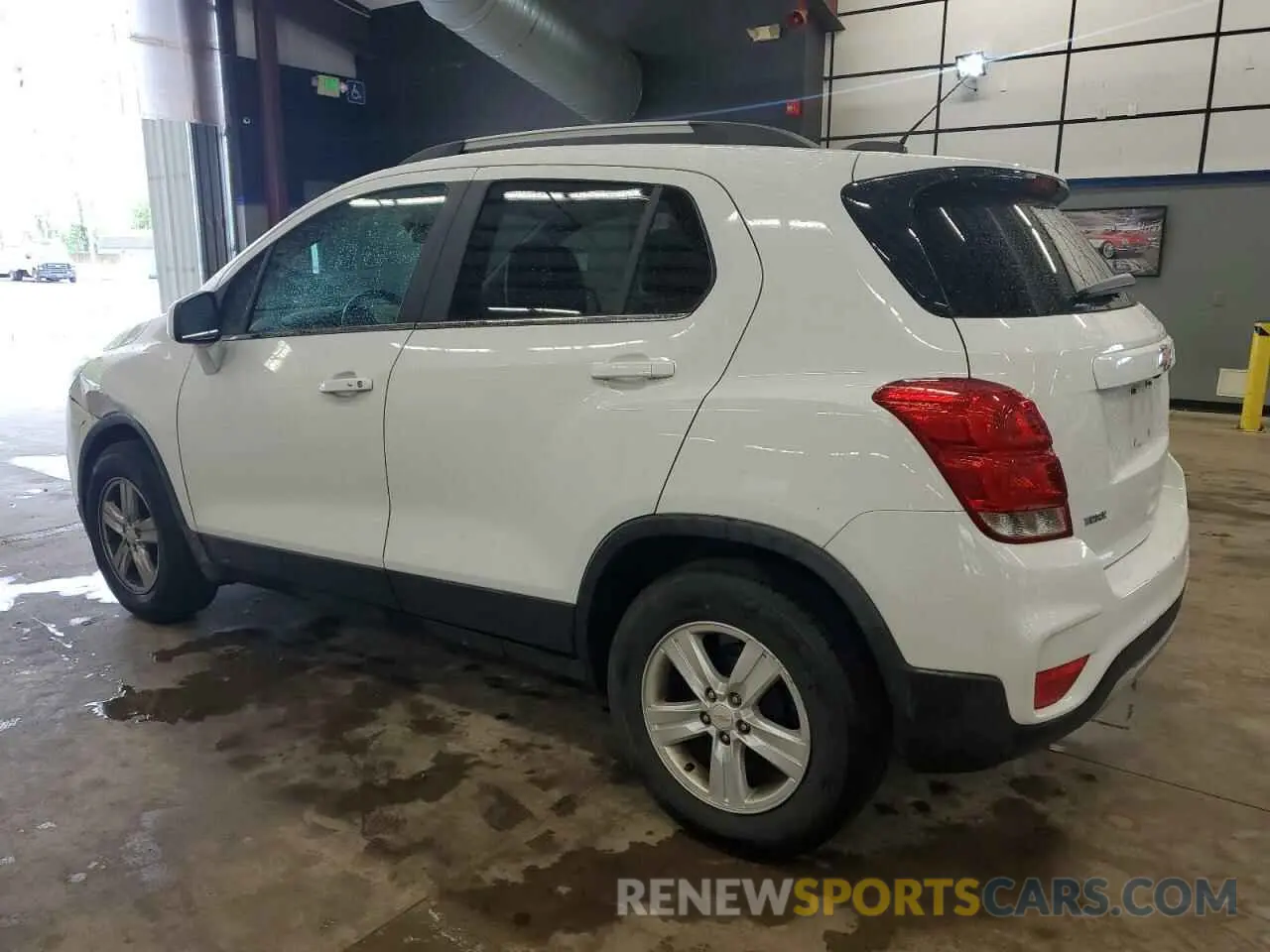2 fotografías del automóvil dañado KL7CJLSB7LB338463 CHEVROLET TRAX 2020