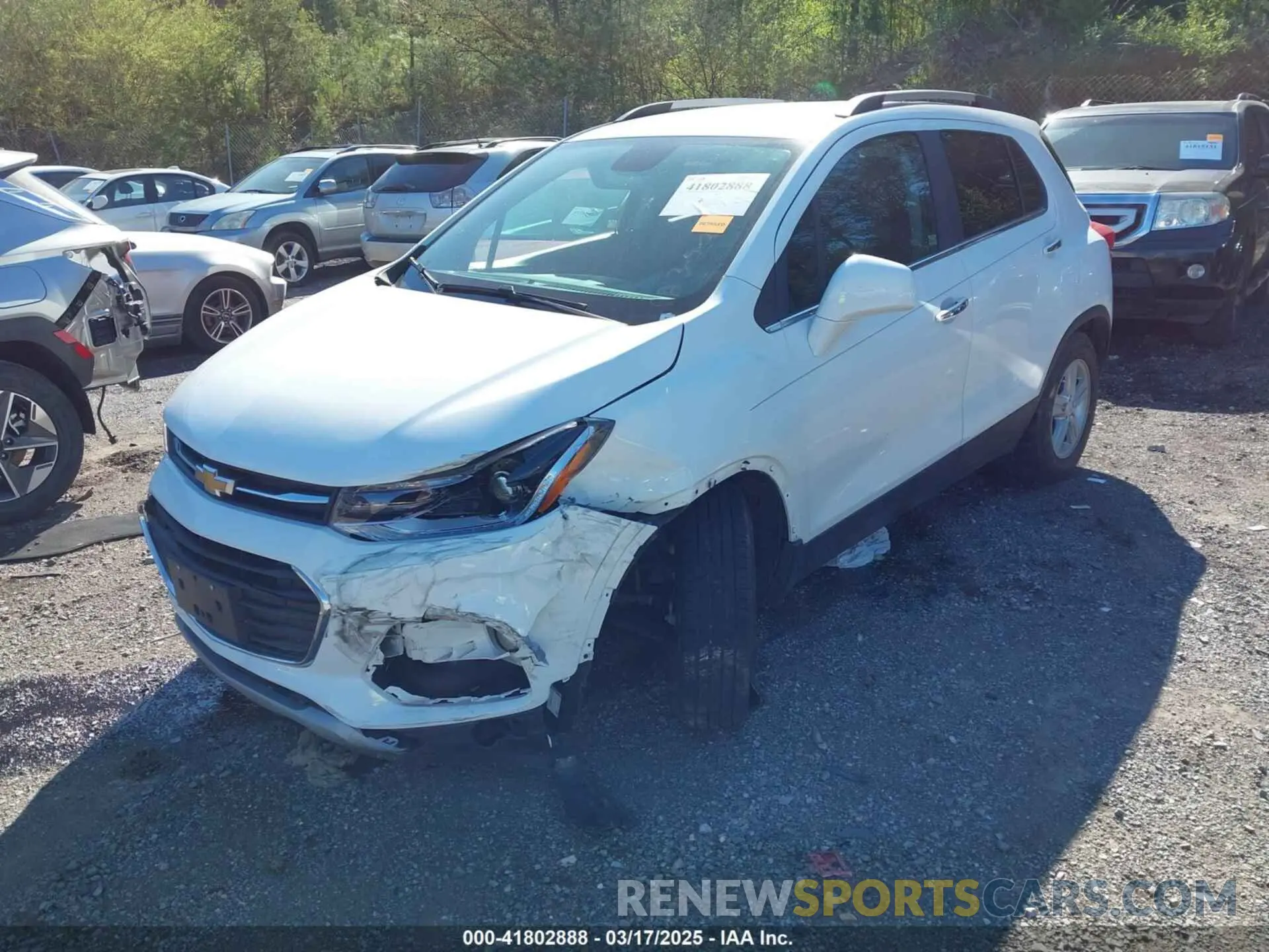 2 fotografías del automóvil dañado KL7CJLSB9LB005813 CHEVROLET TRAX 2020