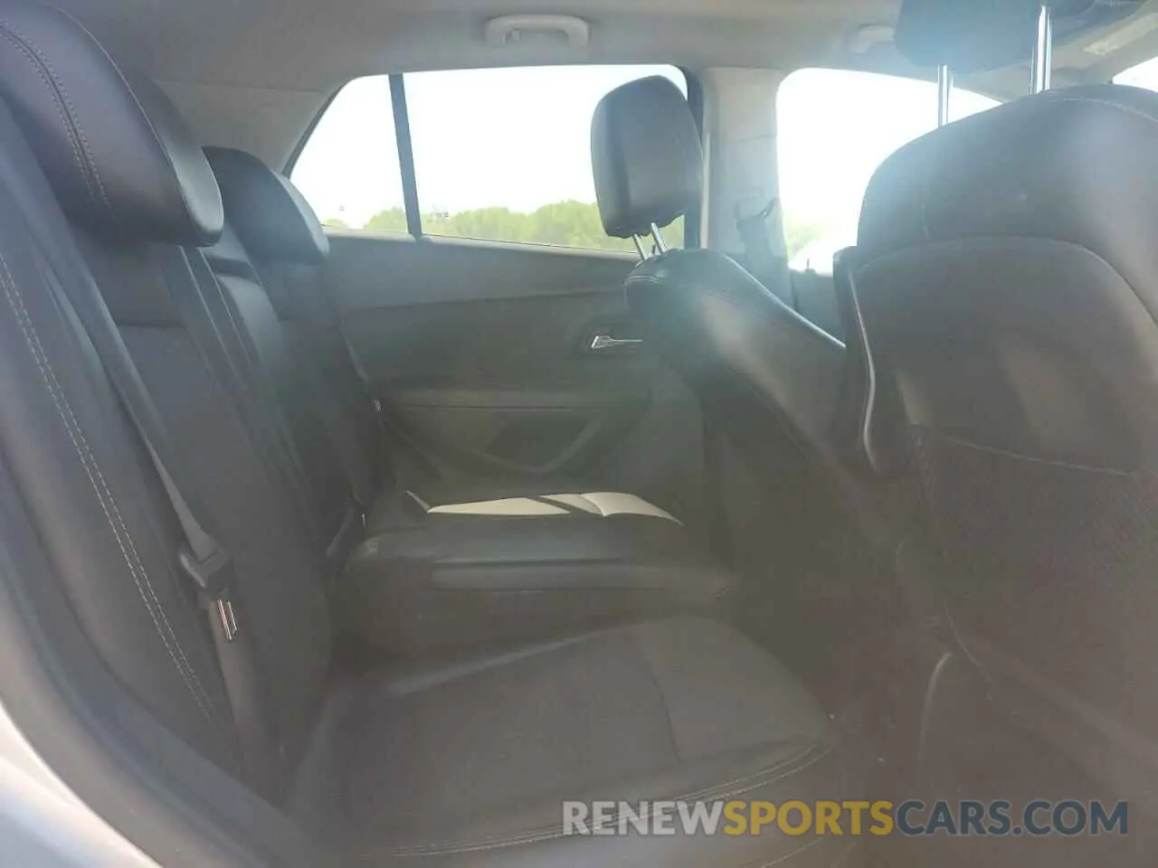 12 fotografías del automóvil dañado KL7CJLSB9LB014608 CHEVROLET TRAX 2020