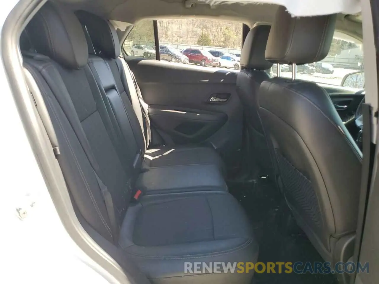 12 fotografías del automóvil dañado KL7CJLSB9LB319669 CHEVROLET TRAX 2020