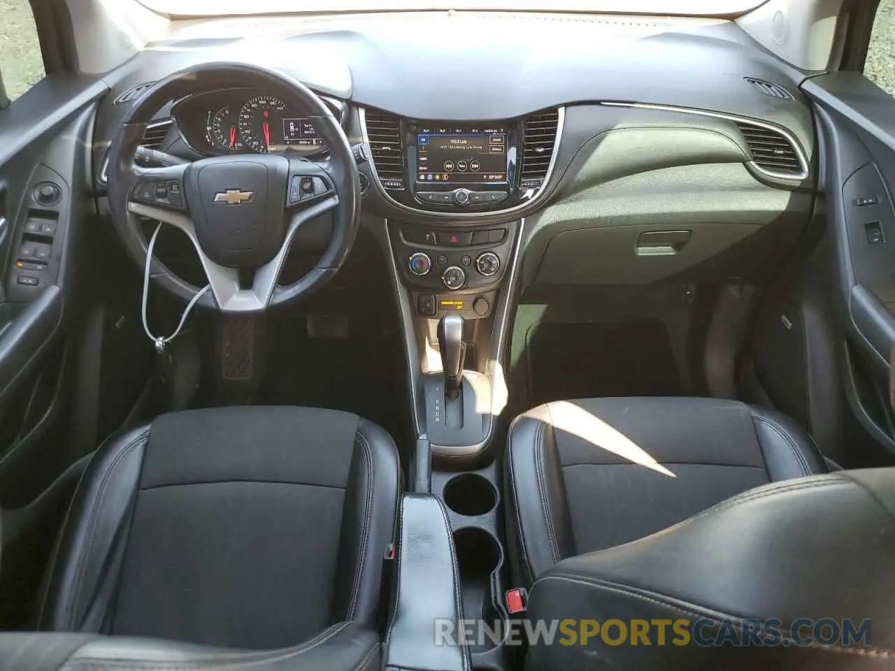 8 fotografías del automóvil dañado KL7CJLSBXLB315291 CHEVROLET TRAX 2020