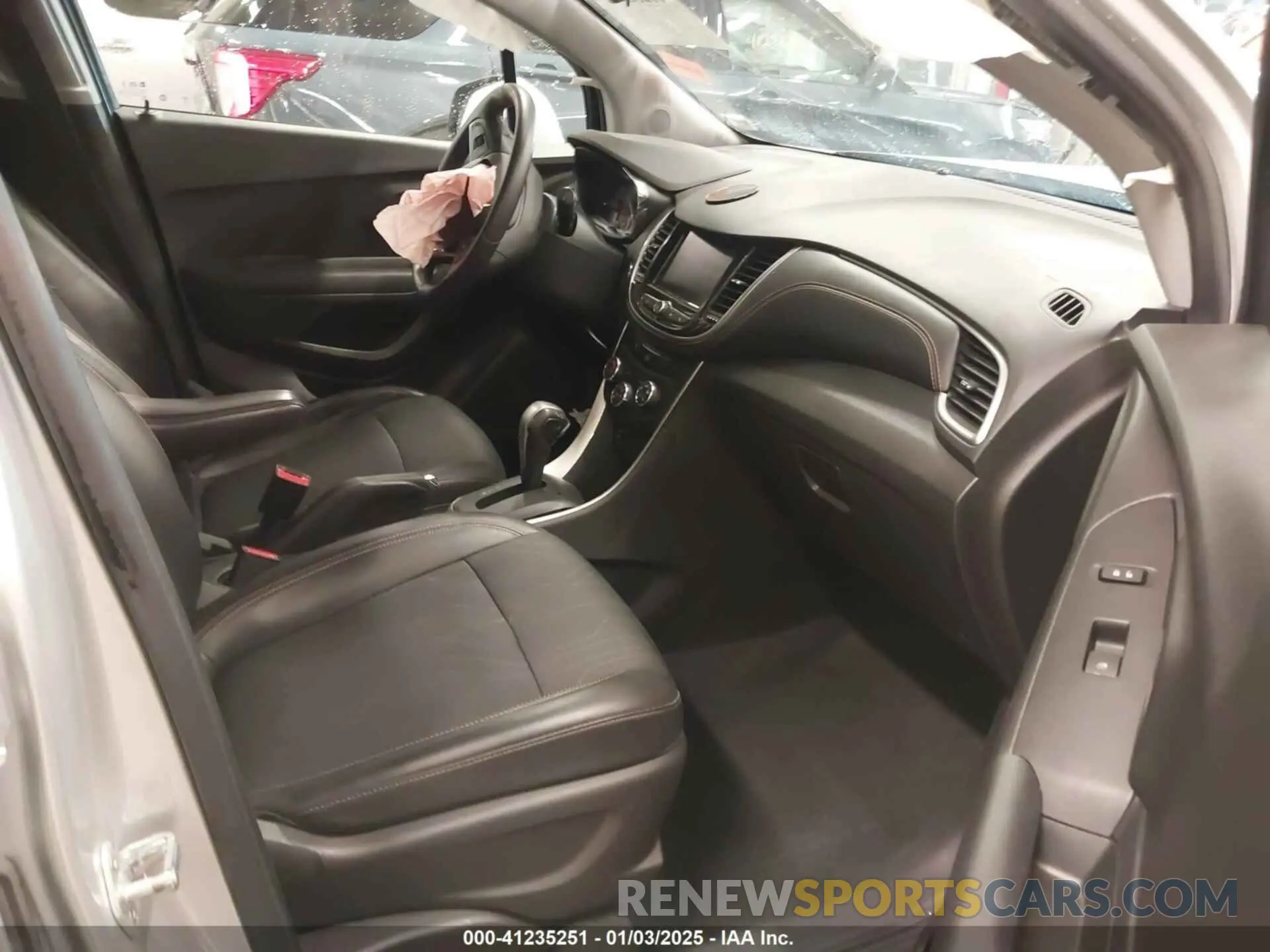 5 fotografías del automóvil dañado KL7CJLSBXLB339199 CHEVROLET TRAX 2020