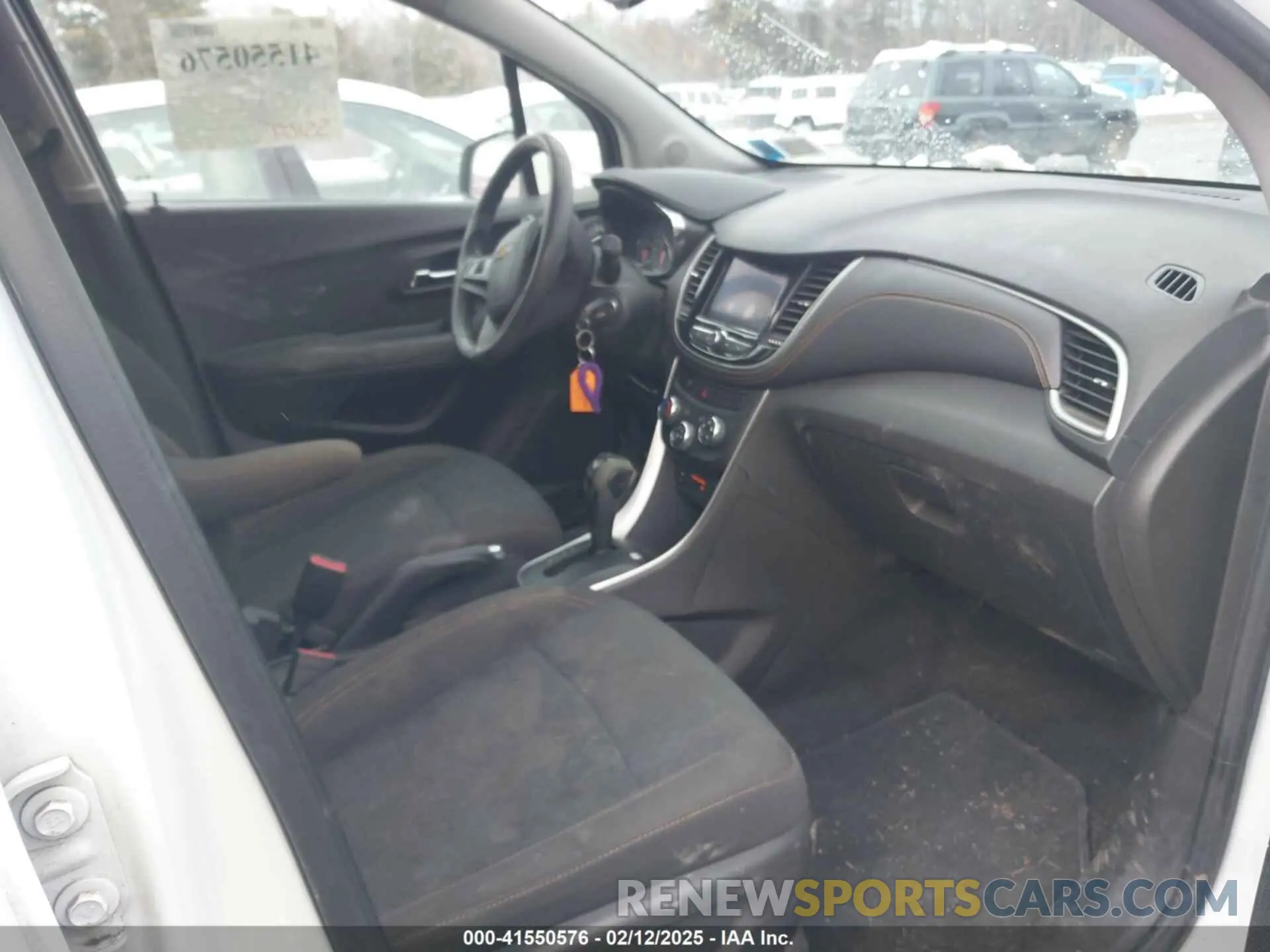 5 fotografías del automóvil dañado KL7CJNSB3LB031366 CHEVROLET TRAX 2020