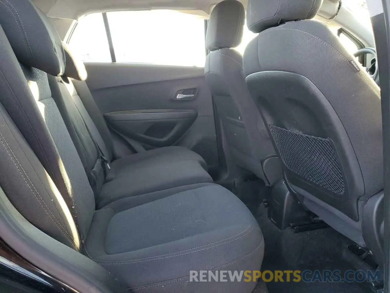 11 fotografías del automóvil dañado KL7CJNSB3LB062827 CHEVROLET TRAX 2020