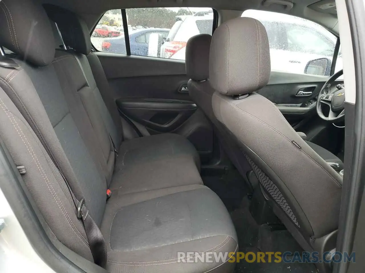 11 fotografías del automóvil dañado KL7CJNSB6LB030485 CHEVROLET TRAX 2020