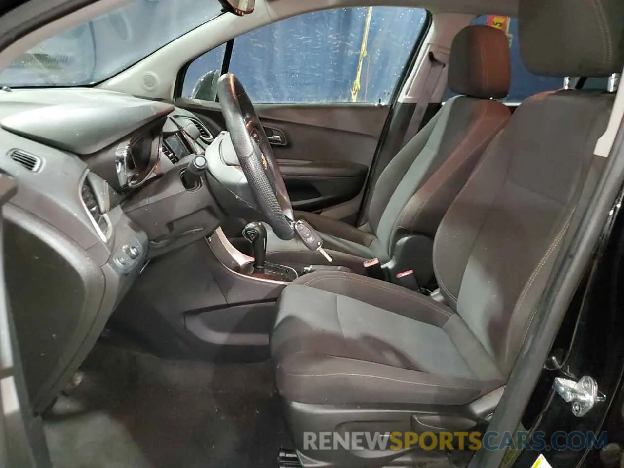 7 fotografías del automóvil dañado KL7CJNSB7LB065701 CHEVROLET TRAX 2020