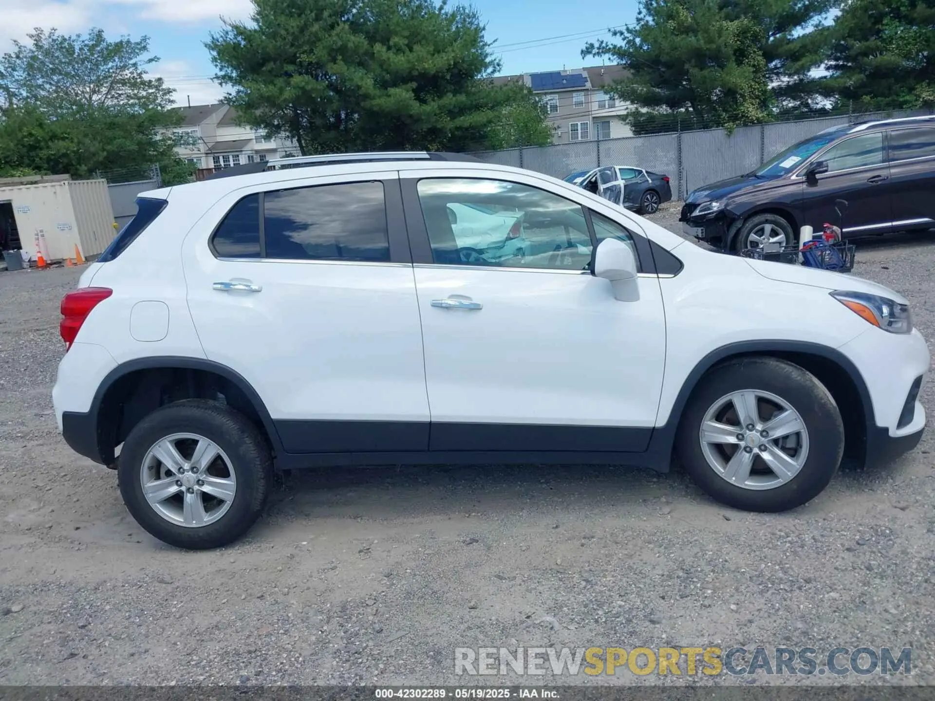 12 fotografías del automóvil dañado KL7CJPSB0LB057547 CHEVROLET TRAX 2020