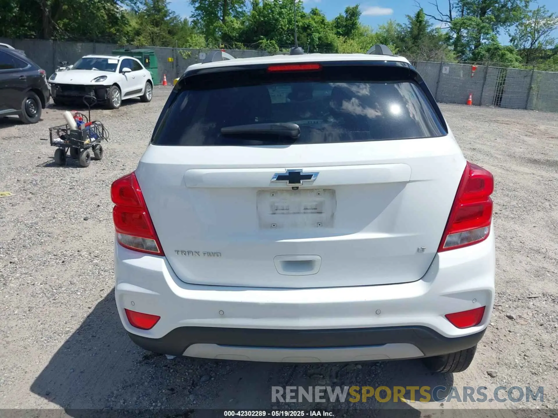 15 fotografías del automóvil dañado KL7CJPSB0LB057547 CHEVROLET TRAX 2020