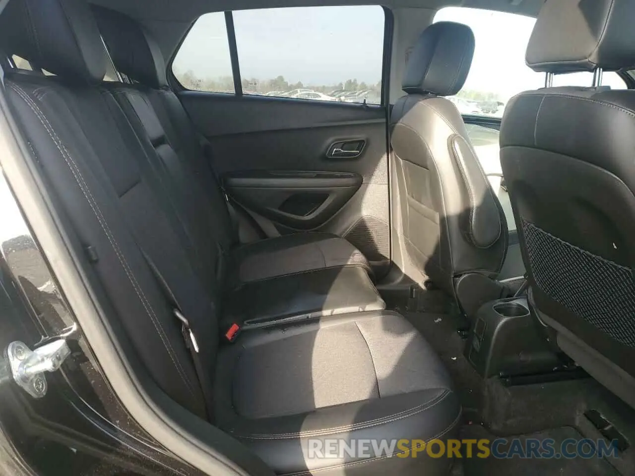 11 fotografías del automóvil dañado KL7CJPSB3LB033999 CHEVROLET TRAX 2020