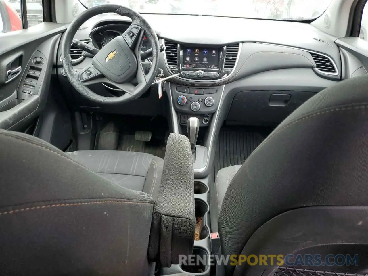 8 fotografías del automóvil dañado KL7CJPSB3LB330755 CHEVROLET TRAX 2020