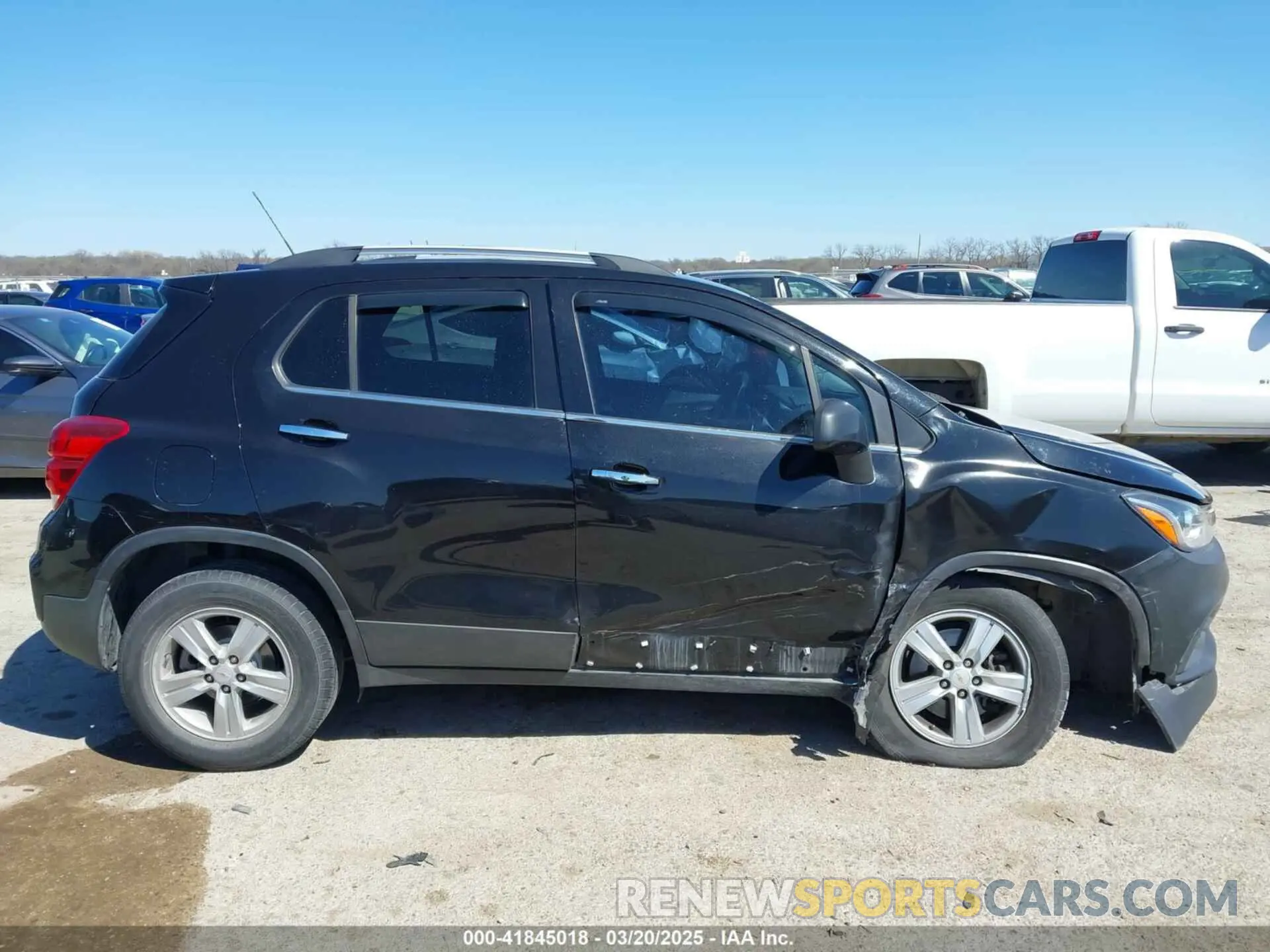 13 fotografías del automóvil dañado KL7CJPSB8LB038616 CHEVROLET TRAX 2020
