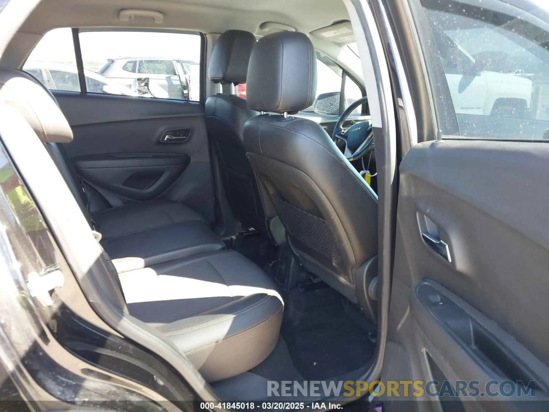 8 fotografías del automóvil dañado KL7CJPSB8LB038616 CHEVROLET TRAX 2020