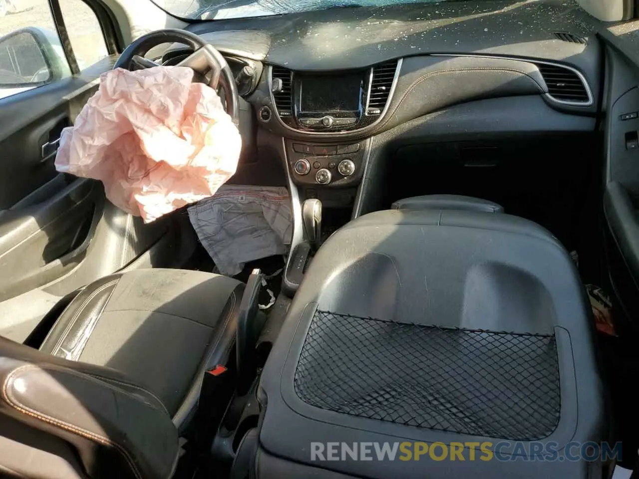 8 fotografías del automóvil dañado KL7CJPSB9LB020478 CHEVROLET TRAX 2020
