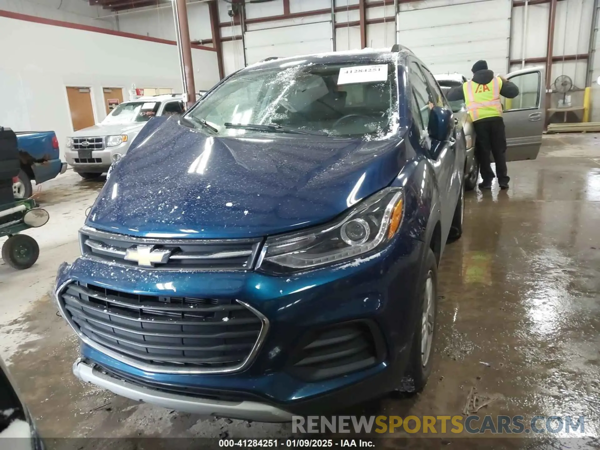12 fotografías del automóvil dañado KL7CJPSB9LB330369 CHEVROLET TRAX 2020