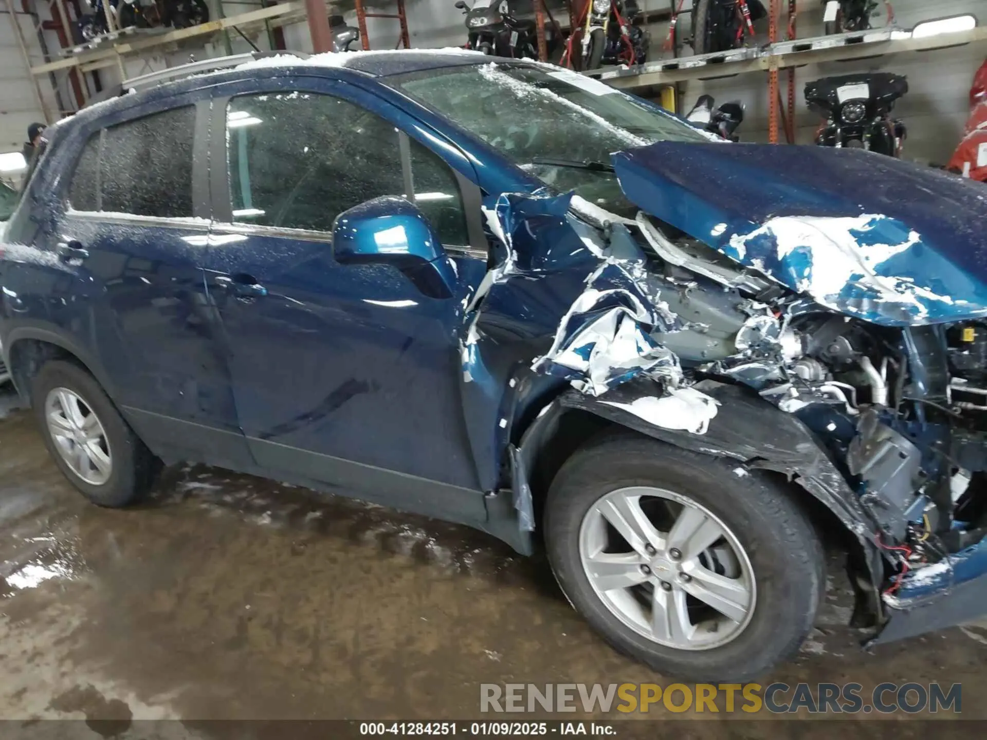 13 fotografías del automóvil dañado KL7CJPSB9LB330369 CHEVROLET TRAX 2020