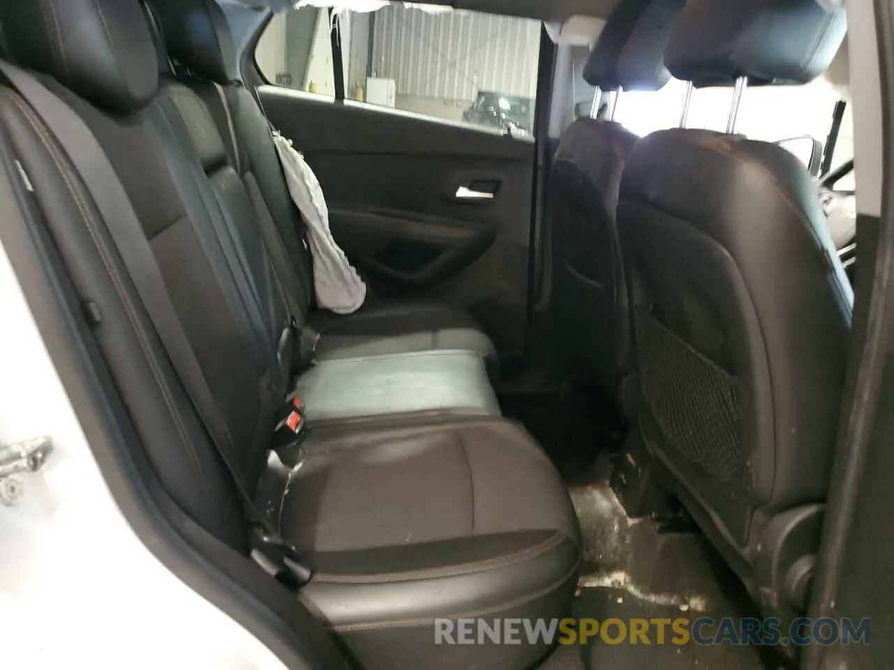 11 fotografías del automóvil dañado KL7CJPSBXLB029335 CHEVROLET TRAX 2020