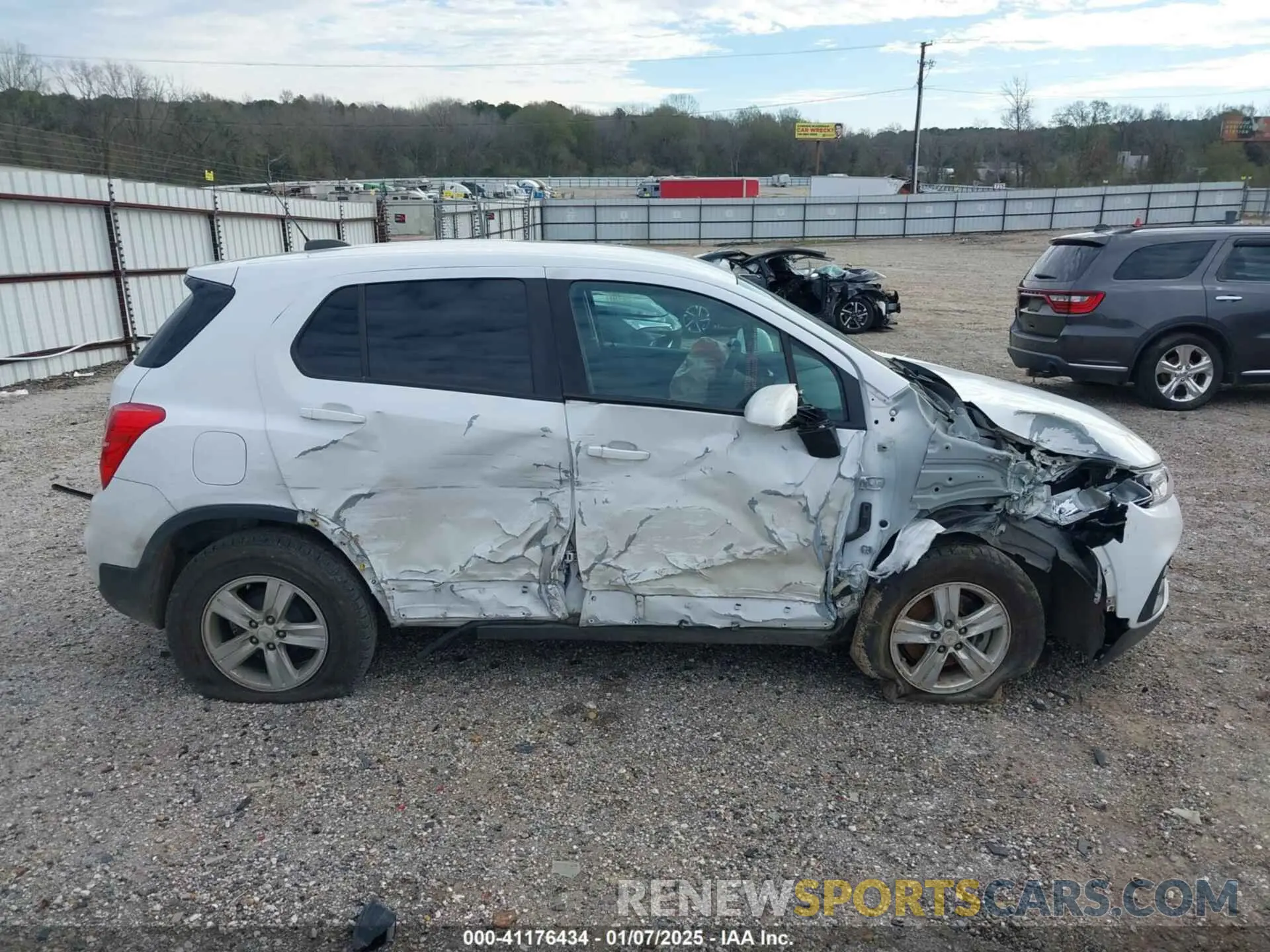 13 fotografías del automóvil dañado KL7CJKSB1MB322397 CHEVROLET TRAX 2021