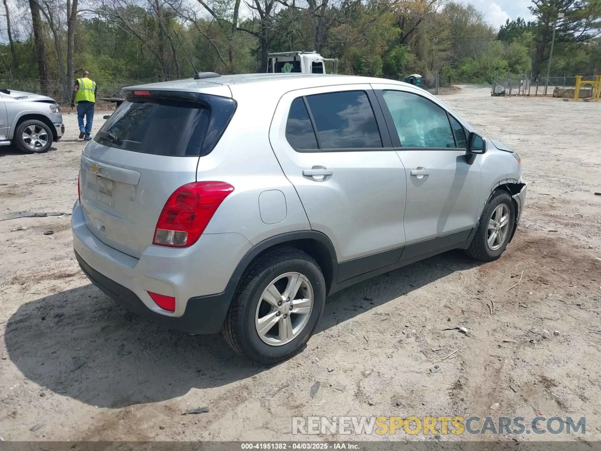 4 fotografías del automóvil dañado KL7CJKSB3MB334180 CHEVROLET TRAX 2021