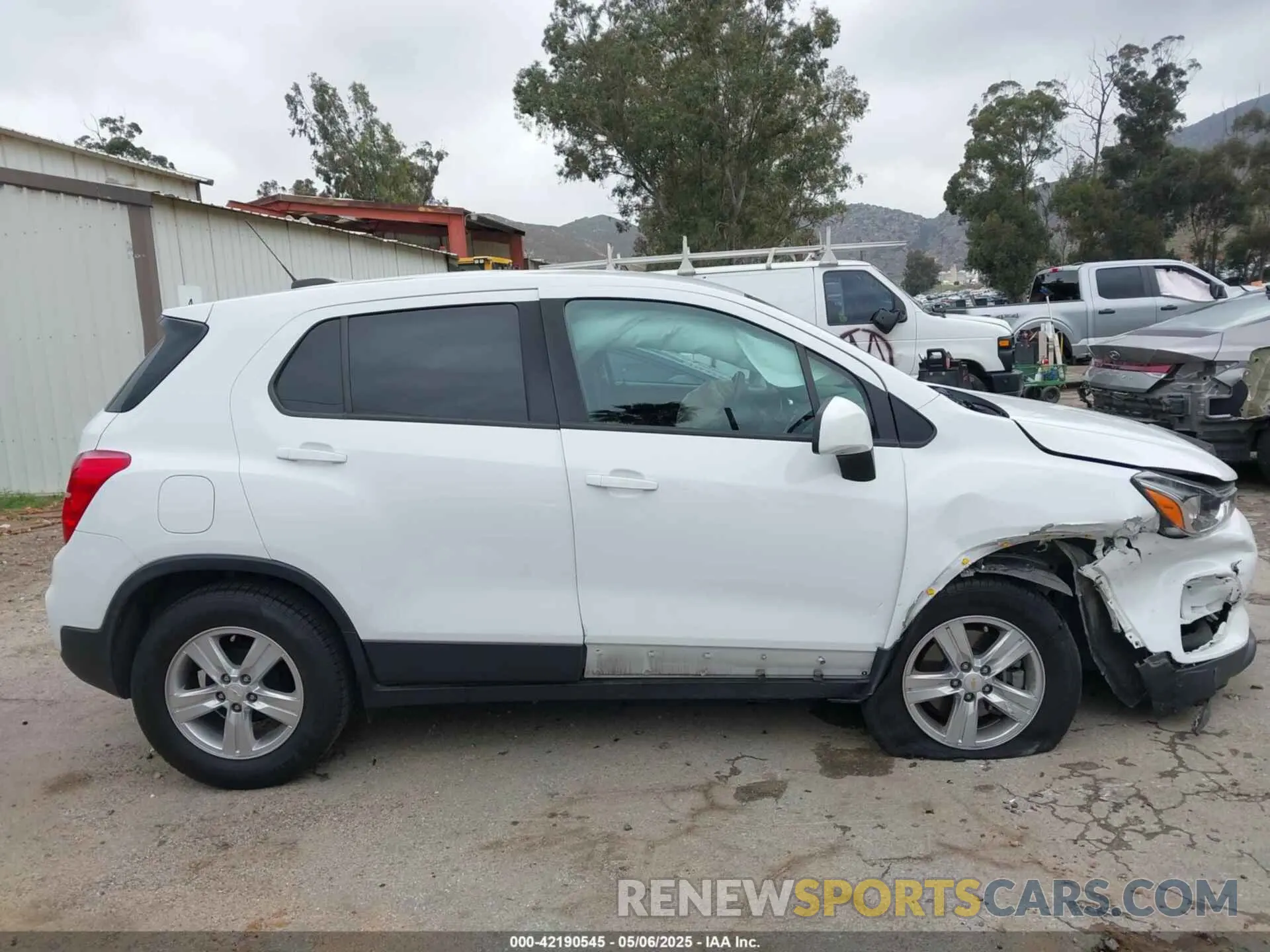 13 fotografías del automóvil dañado KL7CJKSB4MB320840 CHEVROLET TRAX 2021