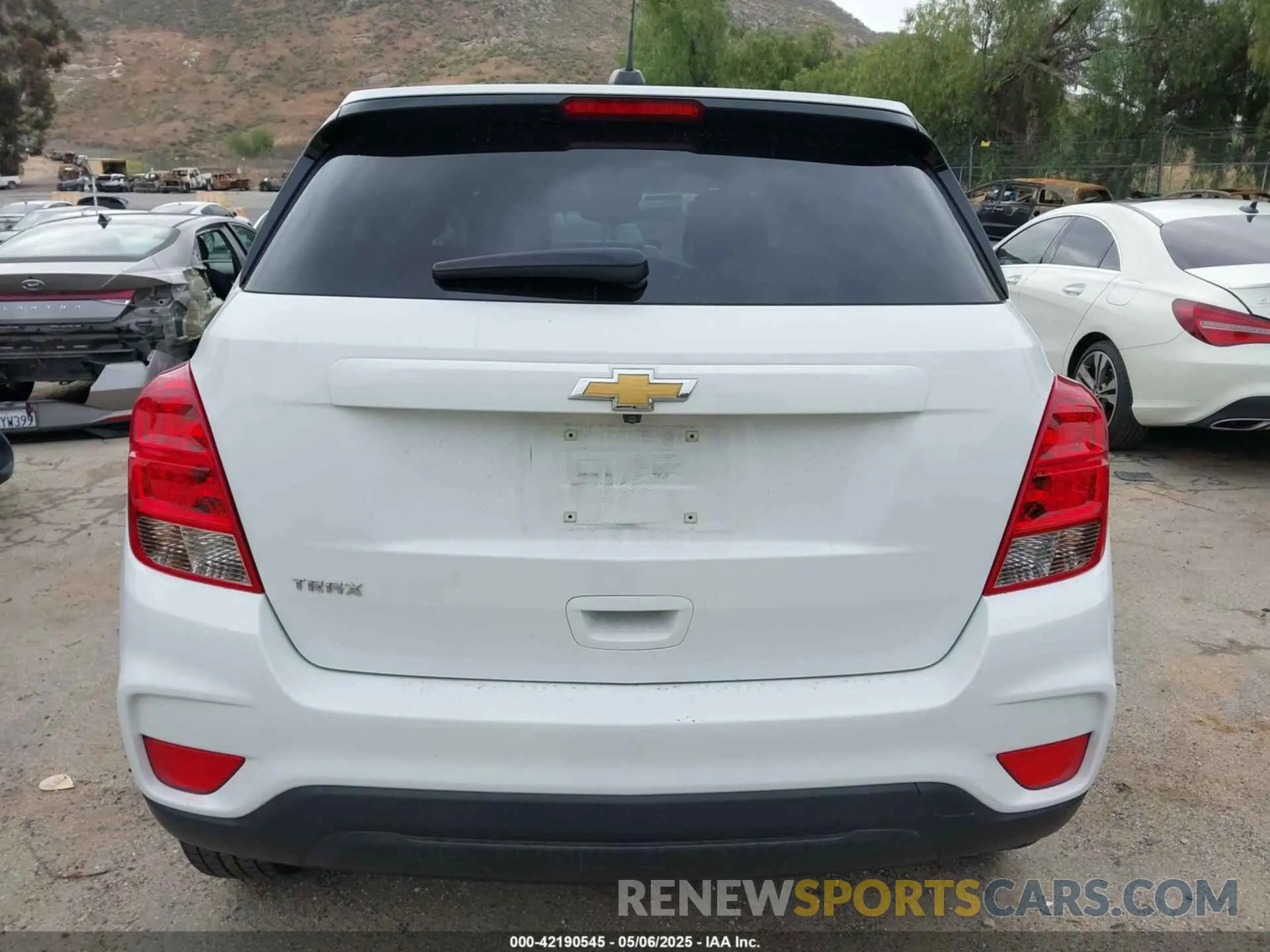 16 fotografías del automóvil dañado KL7CJKSB4MB320840 CHEVROLET TRAX 2021