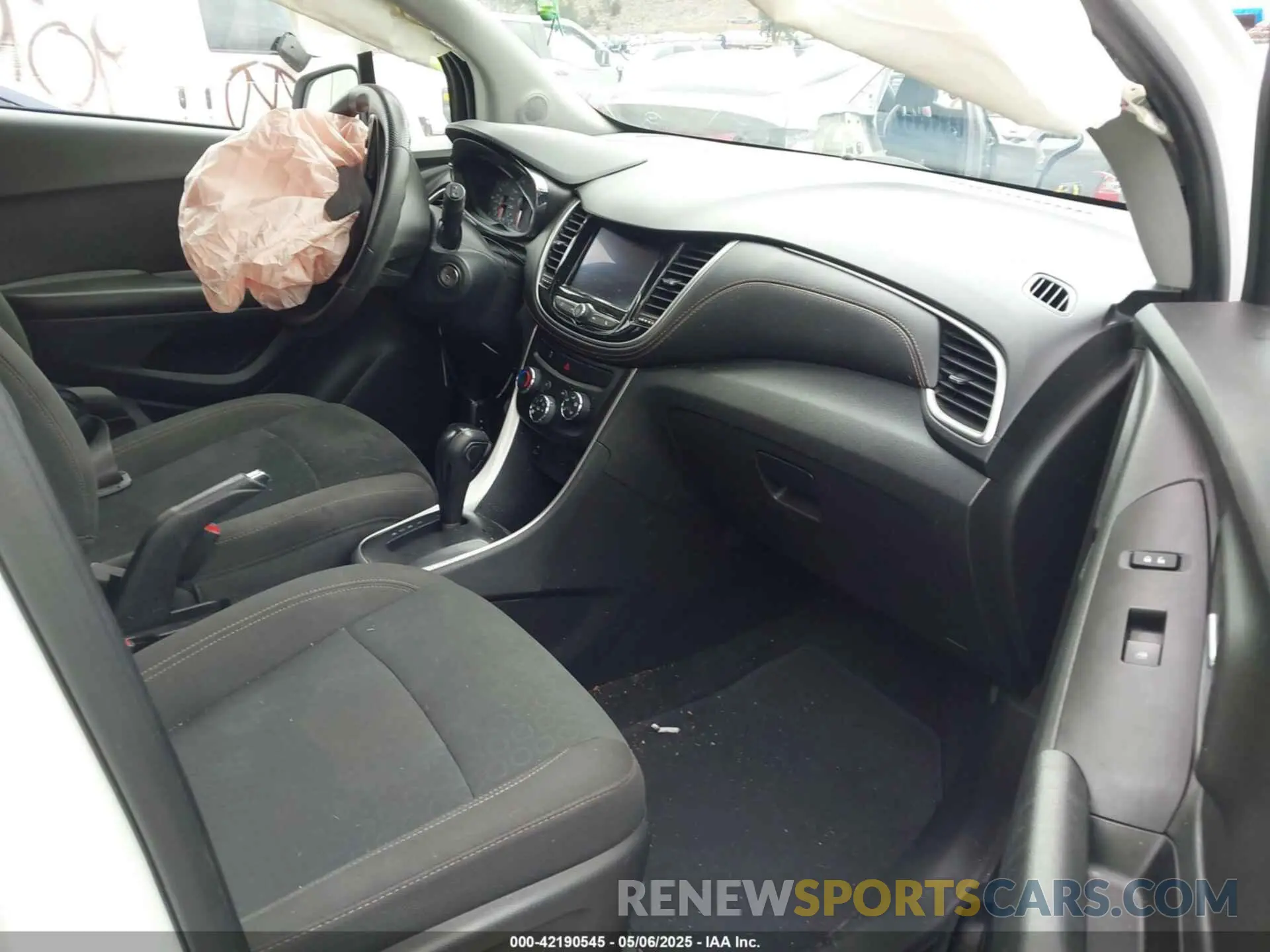 5 fotografías del automóvil dañado KL7CJKSB4MB320840 CHEVROLET TRAX 2021