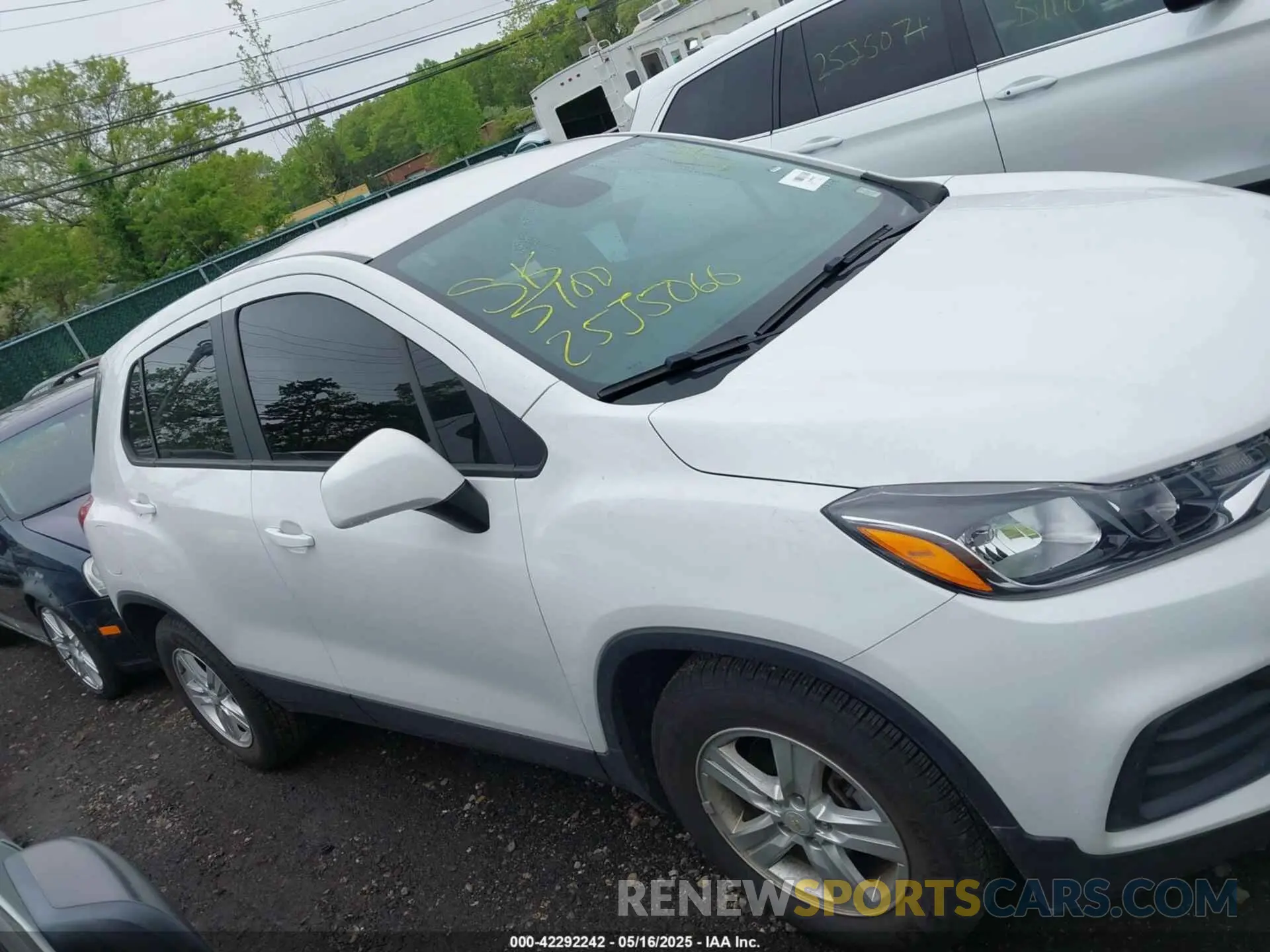 13 fotografías del automóvil dañado KL7CJKSB5MB327652 CHEVROLET TRAX 2021