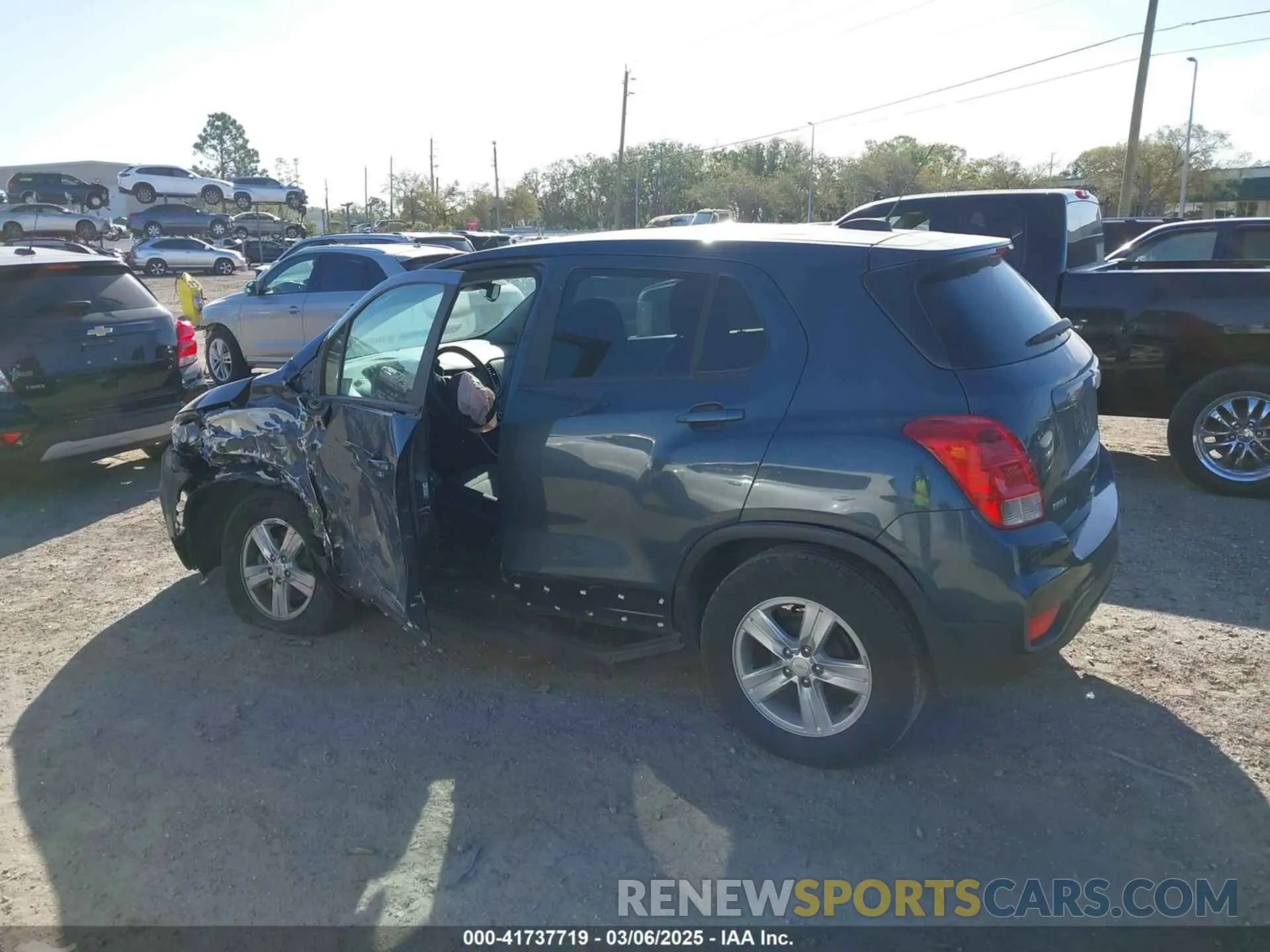 14 fotografías del automóvil dañado KL7CJKSB8MB310957 CHEVROLET TRAX 2021