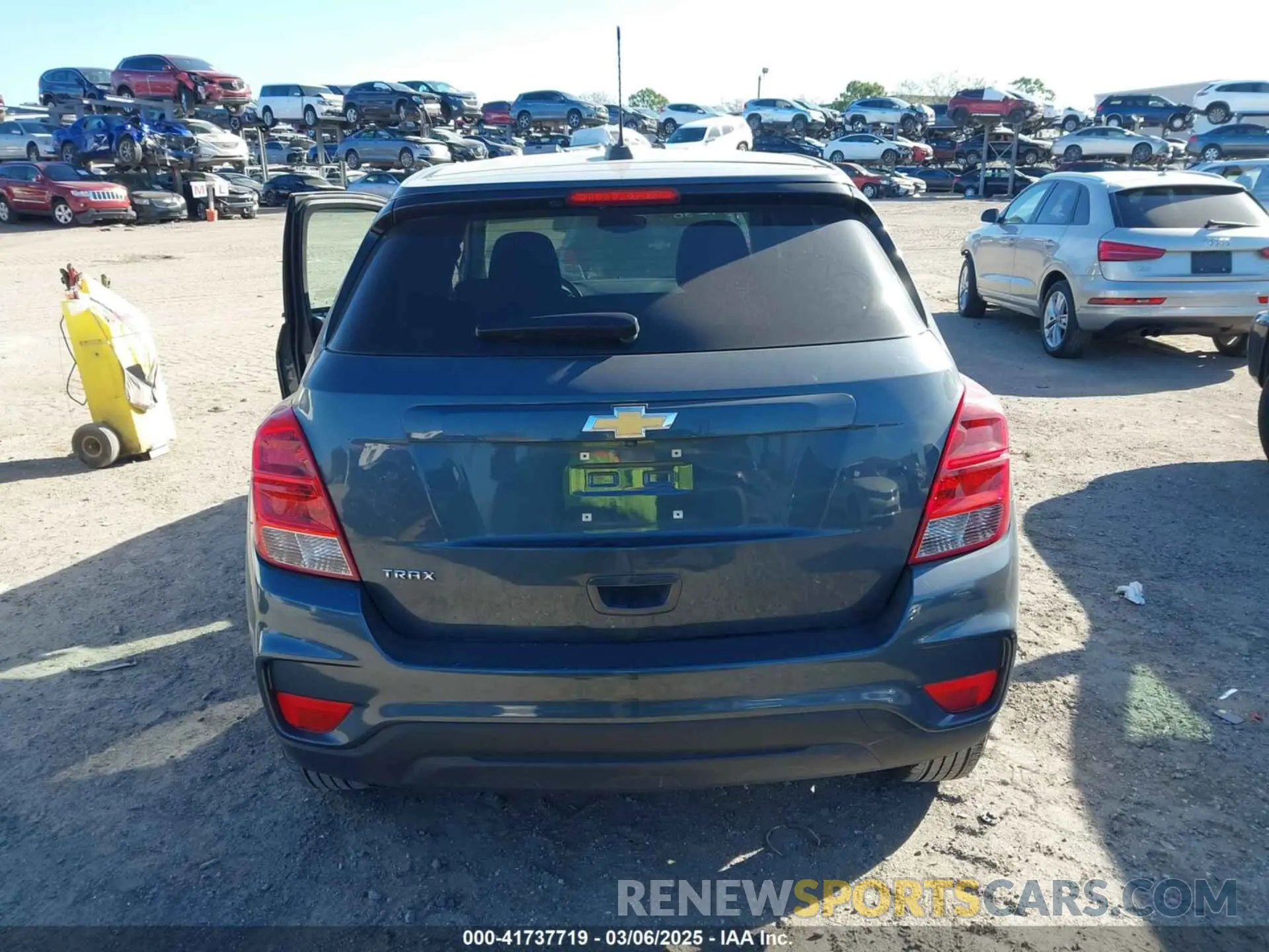 16 fotografías del automóvil dañado KL7CJKSB8MB310957 CHEVROLET TRAX 2021